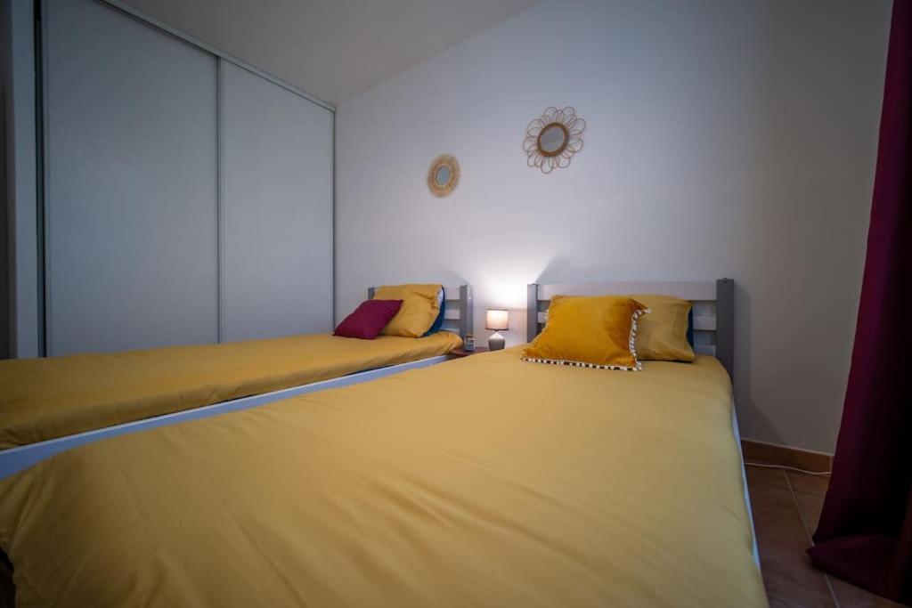 Appartement Tout Equipe Terrasse Et Parking Prive Marseilles Exterior foto